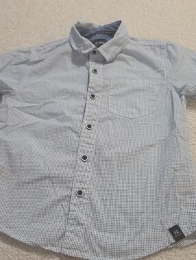 KENNETH COLE NEW YORK BUTTON DOWN SHIRT